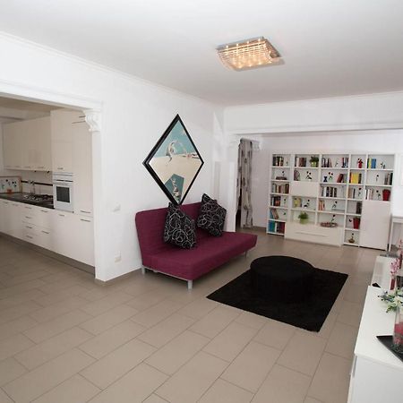 רומא Appia Tourist Apartment מראה חיצוני תמונה