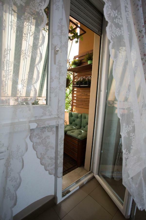 רומא Appia Tourist Apartment מראה חיצוני תמונה