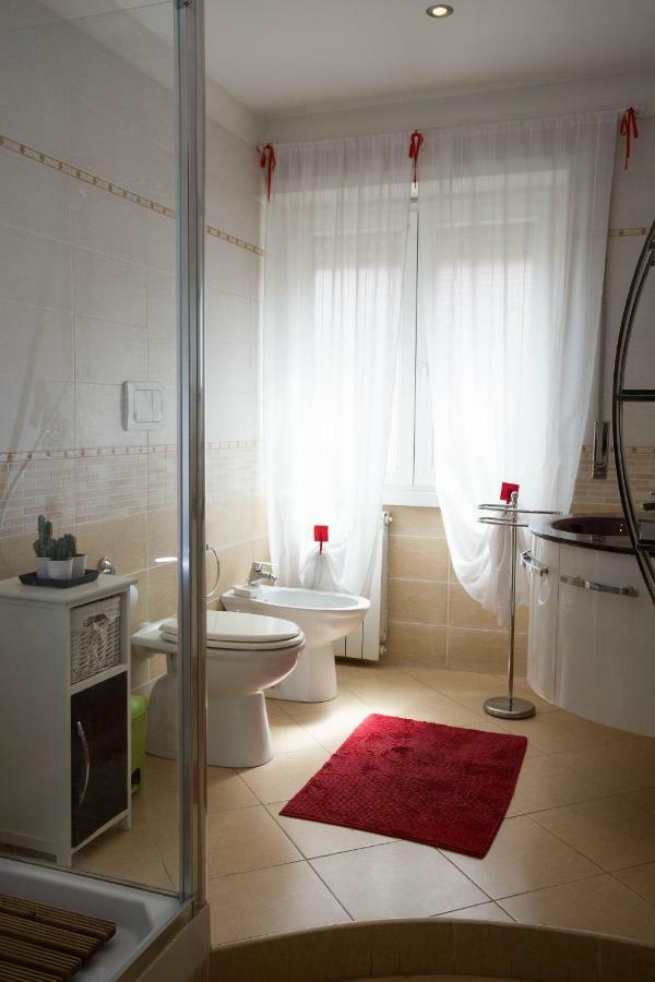 רומא Appia Tourist Apartment מראה חיצוני תמונה