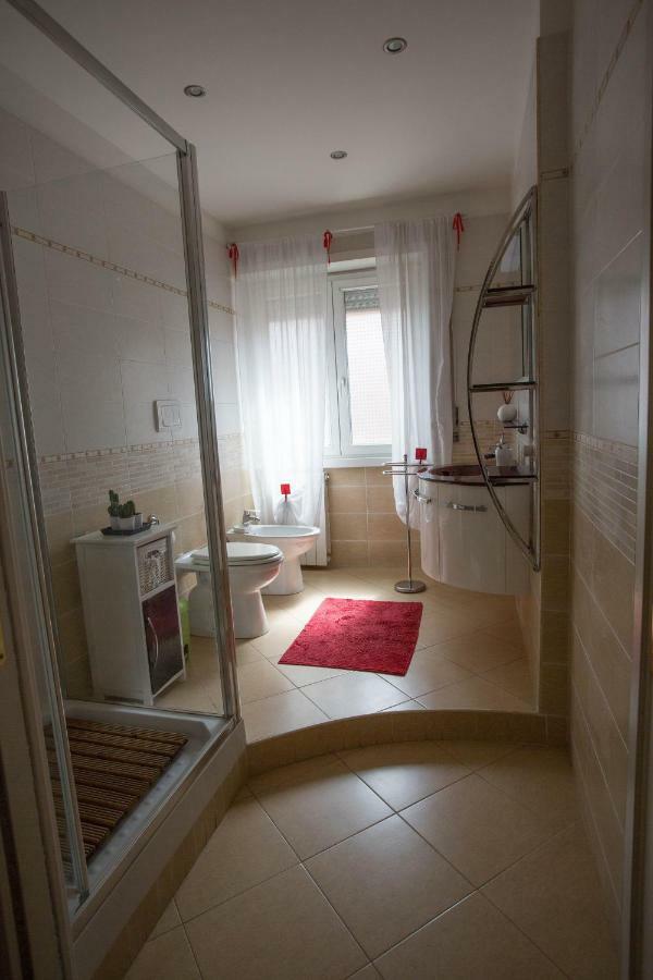 רומא Appia Tourist Apartment מראה חיצוני תמונה