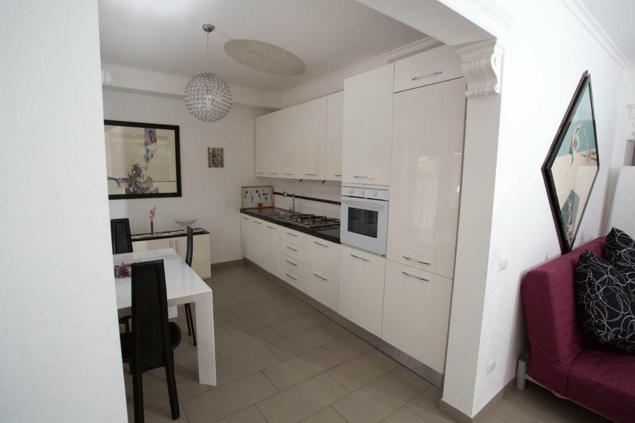 רומא Appia Tourist Apartment מראה חיצוני תמונה